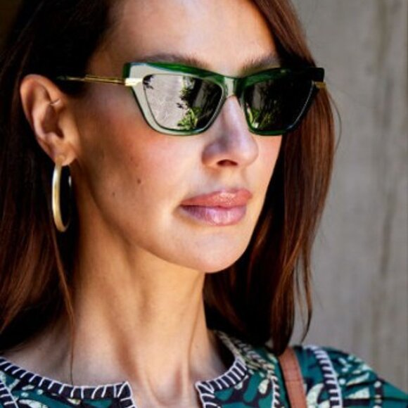 Bottega Veneta BV1241S 003 Sunglasses Green/Gold Cat Eye Frame, Green Lenses